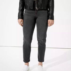 American Eagle Outfitters Mom Jeans 👖